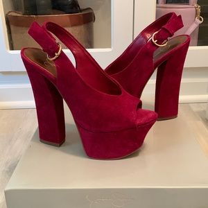 NWT JS-Prinnce Cranberry Maya Nubuck heels size 5.5